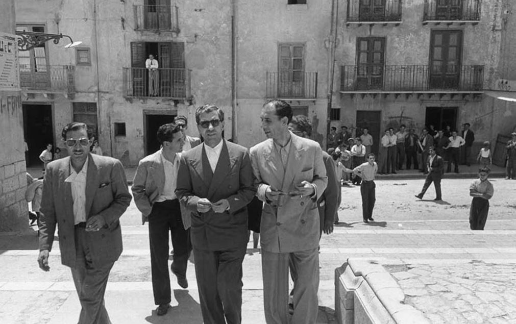 Лаки Лучано, во время прогулки в Палермо, 1946 г.